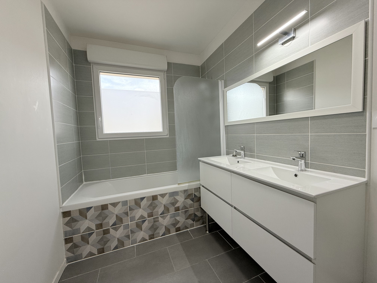 Image_8, Duplex, Jassans-Riottier, ref :AM1931