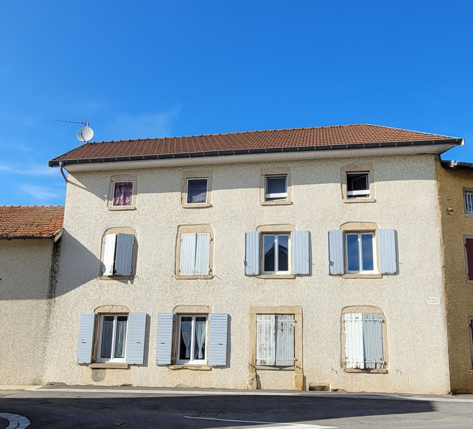 Image_1, Immeuble, Chamagnieu, ref :LR1749