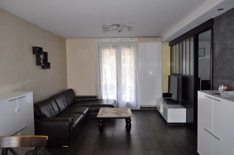 biens/10/e813ad895442c4ded88dbe2a7703fca1/adba6a9324e048eadc446676df174513.jpg