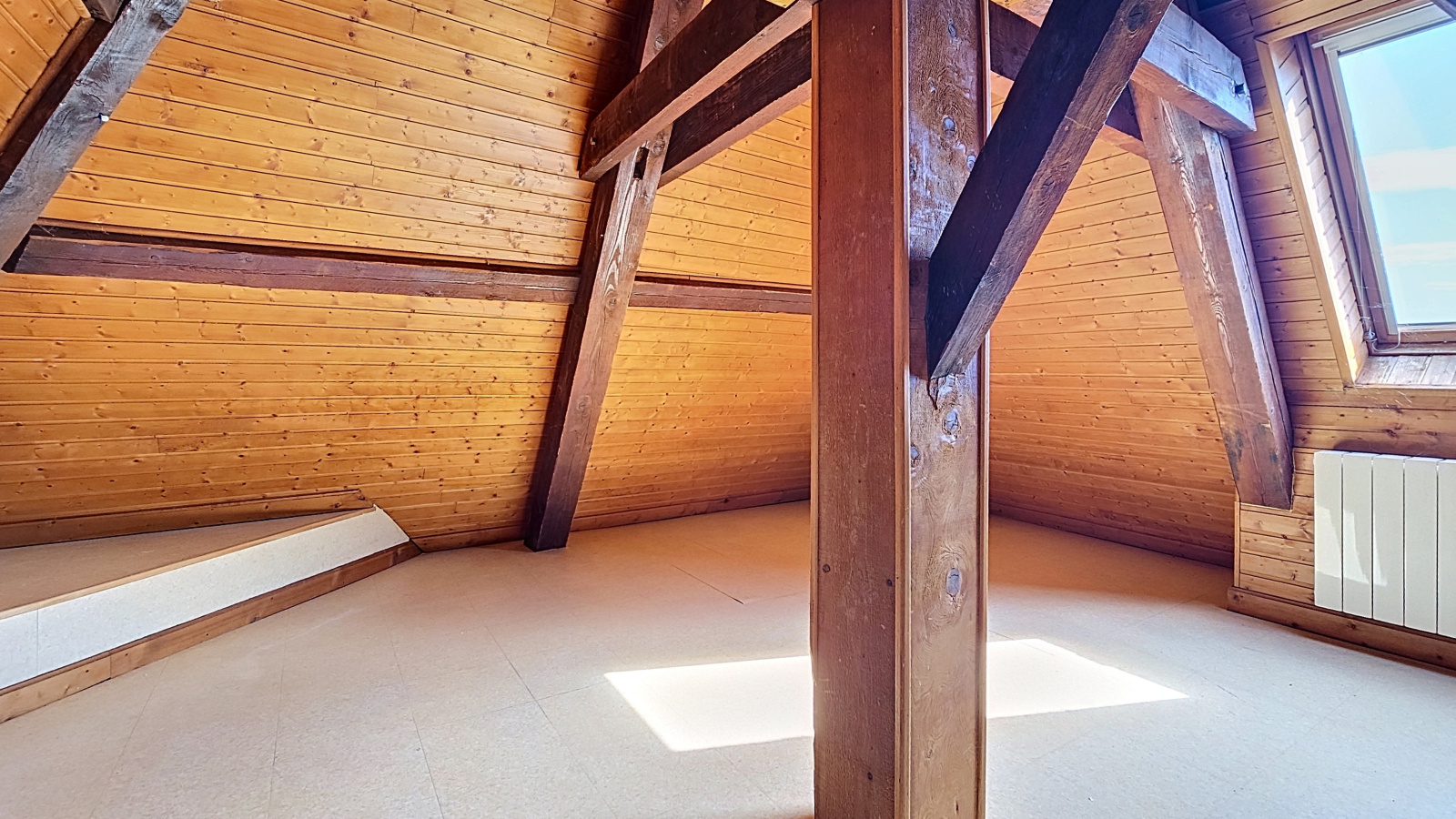 Image_12, Duplex, Jassans-Riottier, ref :AC2215