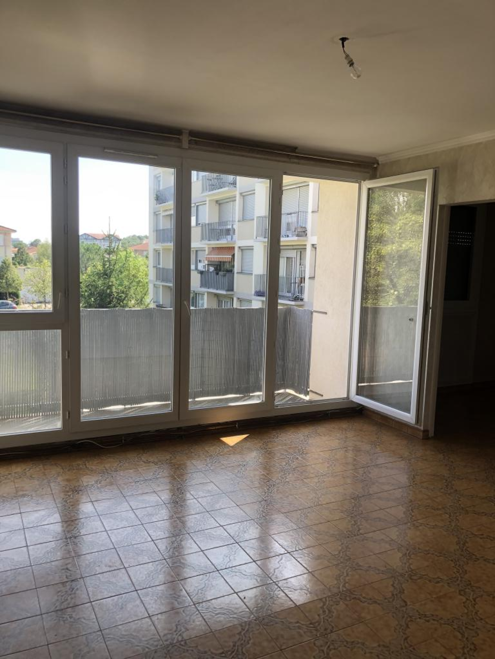 Image_3, Appartement, Bron, ref :MG1354