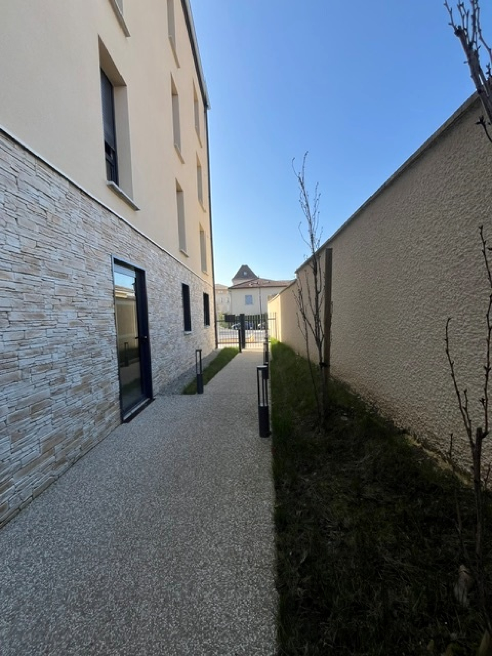 Image_8, Local professionnel, Jassans-Riottier, ref :CT2175