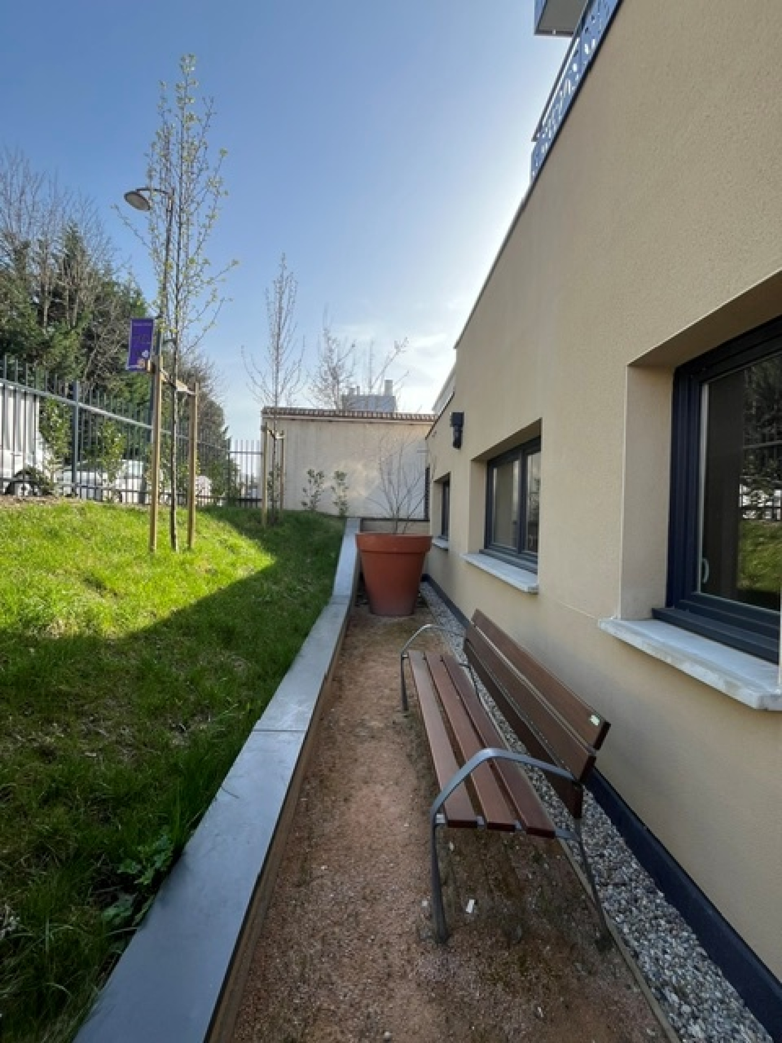 Image_4, Local professionnel, Jassans-Riottier, ref :CT2175